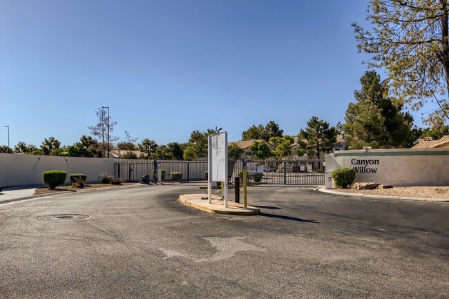 Building Photo - FULLY FURNISHED 2 bedroom condo near UNLV!