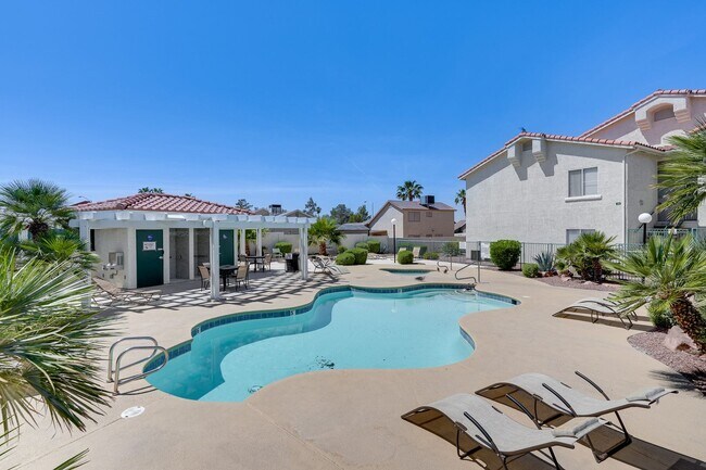 Building Photo - 6201 E Lake Mead Blvd