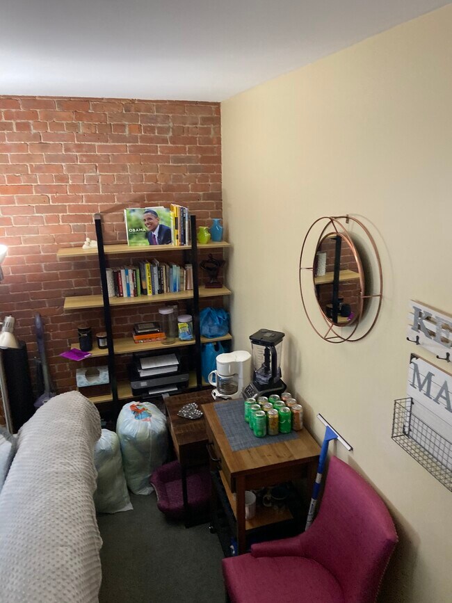 1 Bedroom Living Room 3 - 112 US Oval