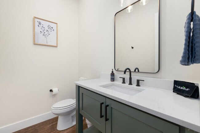 Building Photo - 13665 FR 2212