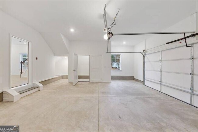 Building Photo - 1466 Halstead Pl