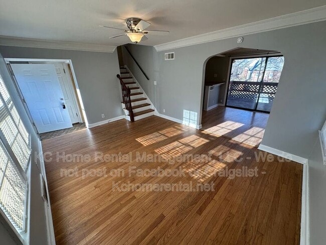 Building Photo - 4418 Sunrise Dr