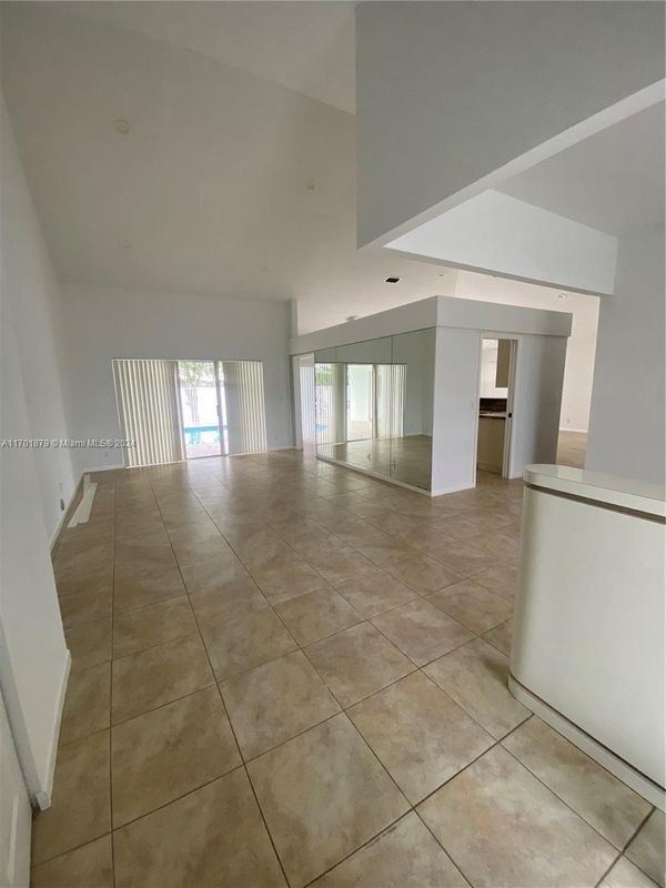 Building Photo - 1037 SW 149th Ln