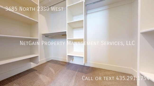 Building Photo - 3685 2330