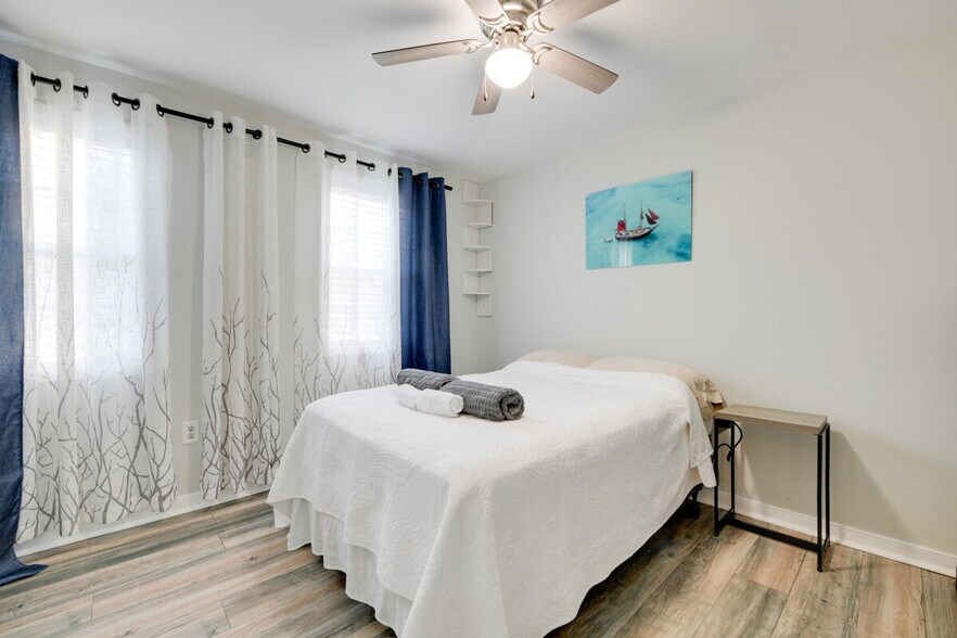 Building Photo - 1913 Dinwiddie Ave