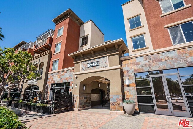 Building Photo - 6020 S Seabluff Dr