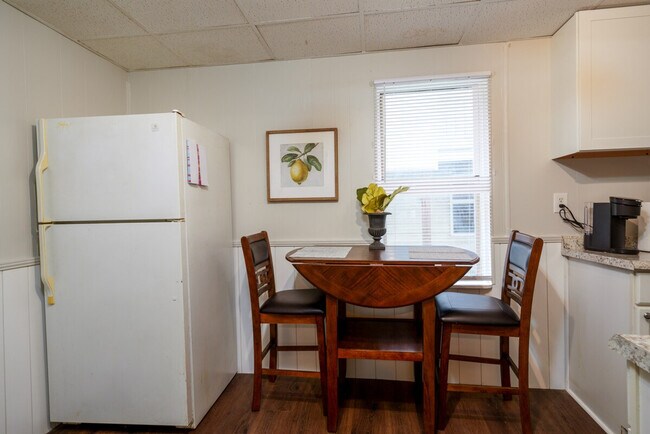 Building Photo - 421 Pennsylvania Ave