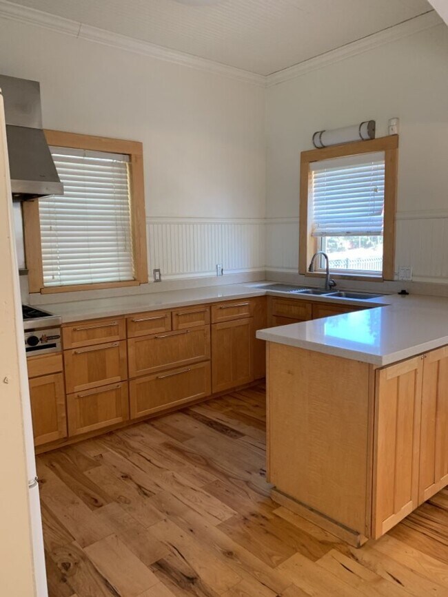 Building Photo - Rare Downtown Davis Gem with Wraparound Porch & Updated Interior