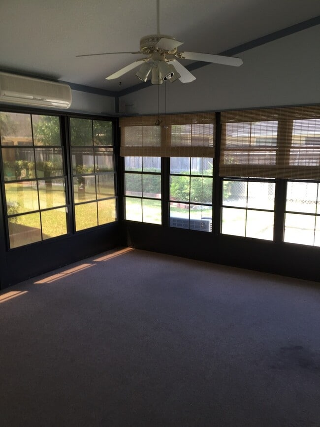 Building Photo - NOT AVAILABLE TO SHOW UNTIL MID NOVEMBER.....