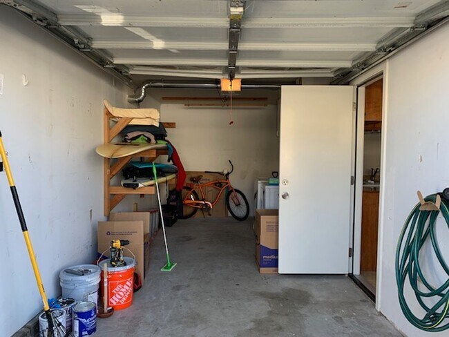 Building Photo - Silverstrand | Oxnard | Newly Renovated 2 Bed + 2 Bath | Office Space!