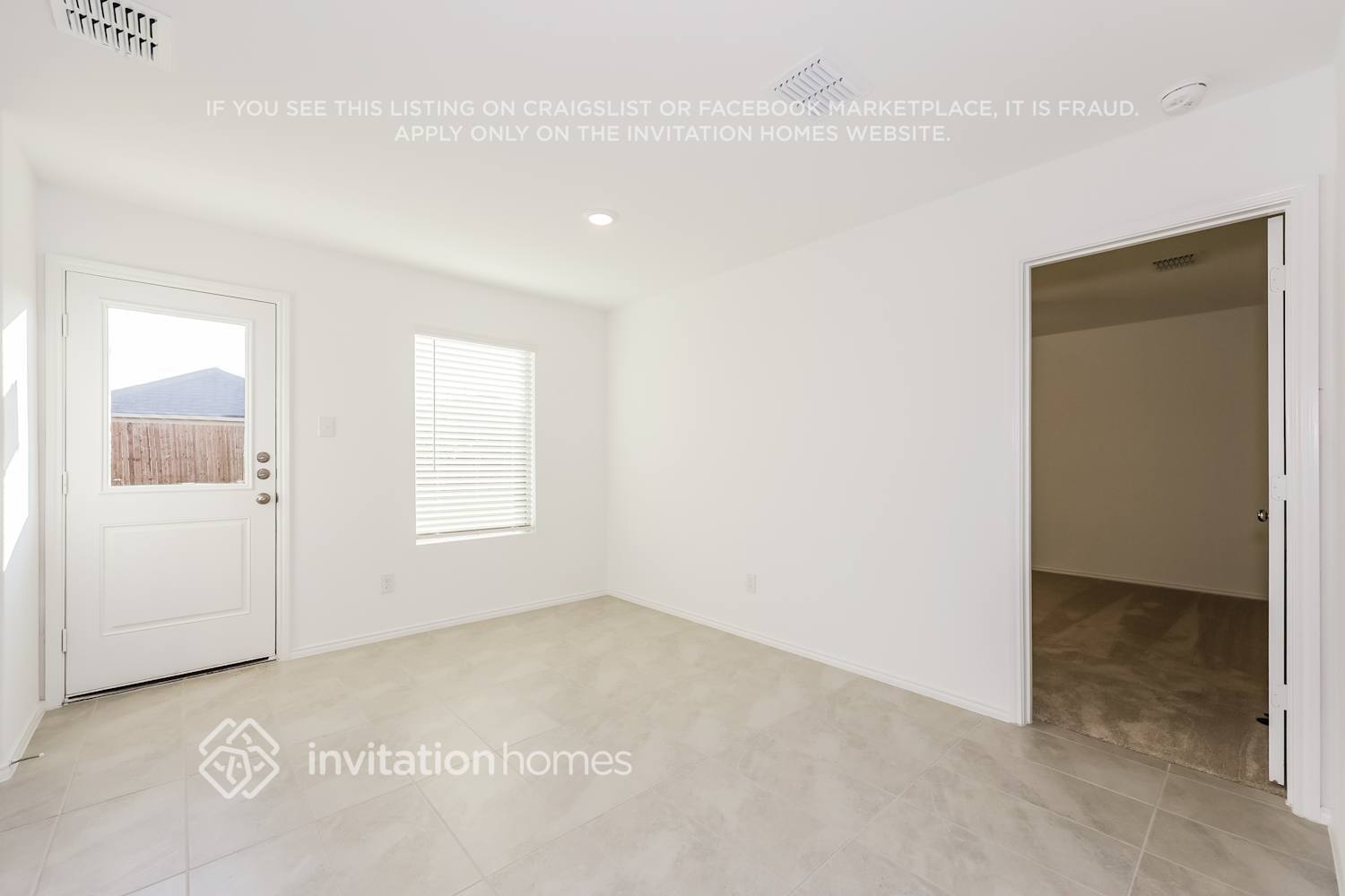 Building Photo - 2401 Ava Dr