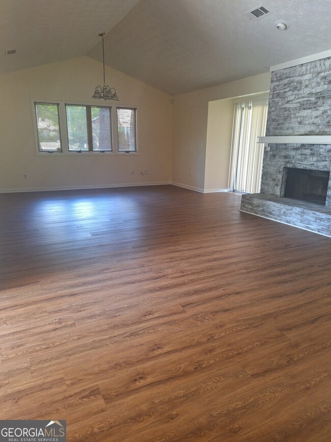 Building Photo - 1514 Stoneleigh Cir