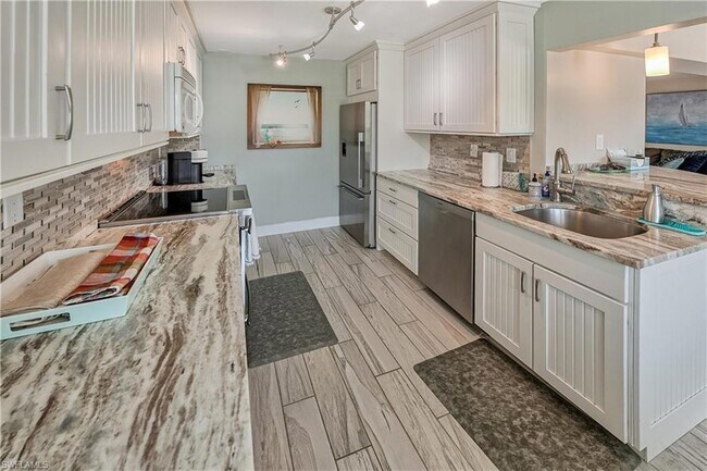 Building Photo - 1540 Curlew Ave