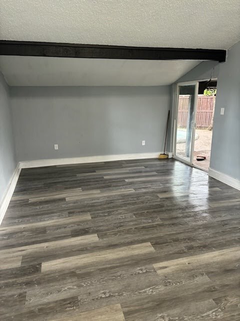 Building Photo - 228 Elmwood Dr