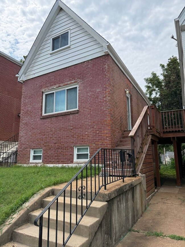 Building Photo - 5533 Southwest Ave