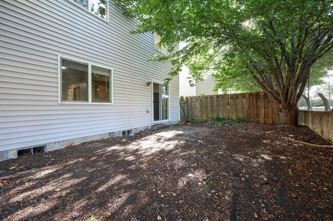 Building Photo - 4bed/2.5 Bathroom house - SE Portland