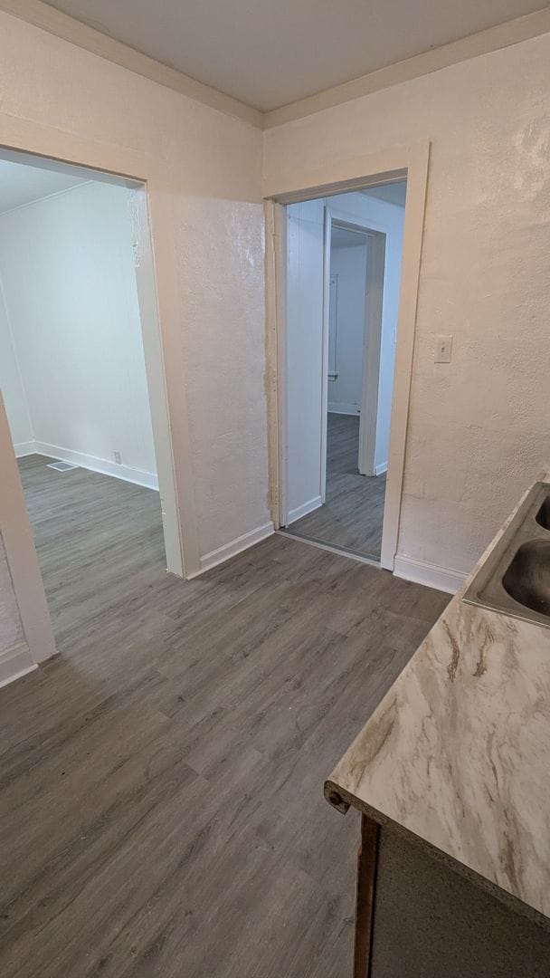 Building Photo - Charming 5-bedroom home located in the heart of Akron