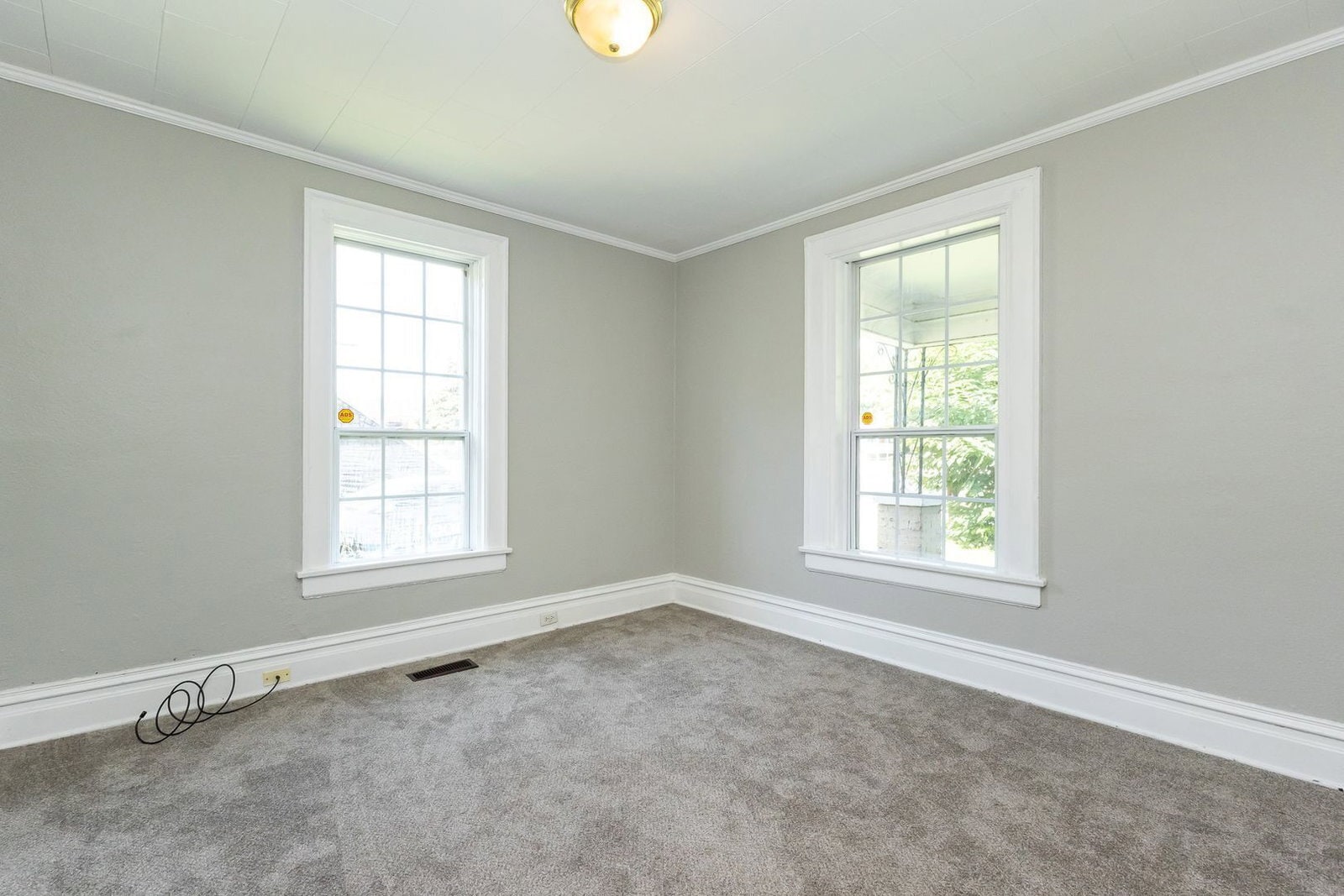 Building Photo - 4028 Highland Ave