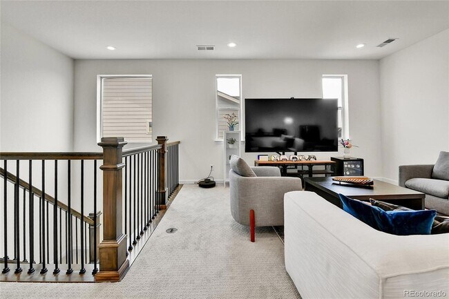 Building Photo - 6302 E 142nd Pl