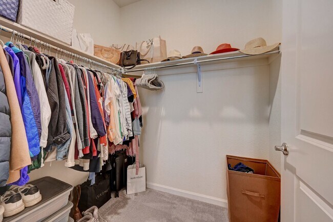 Building Photo - $2,415- 2 Bed, 2 Bath Ground Floor Condo w...