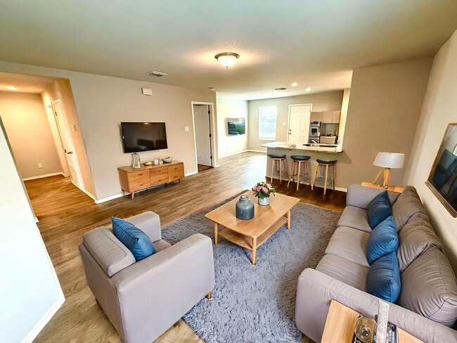 Building Photo - 7614 Crestway Ridge