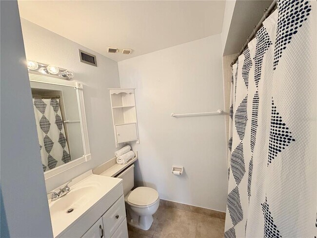 Building Photo - 3914 Atrium Dr