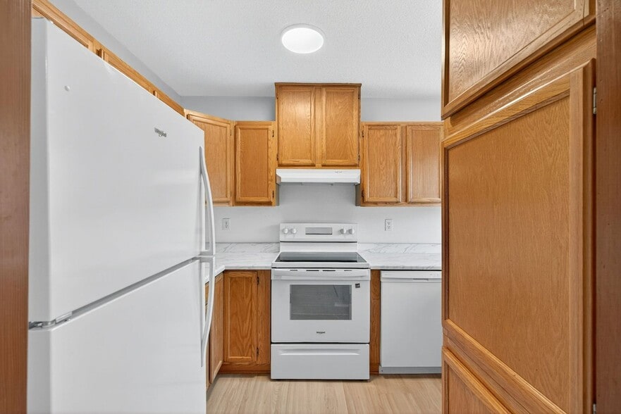 Building Photo - 470-470 W Gloucester St