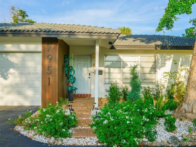 Building Photo - 7951 NW 37th Dr