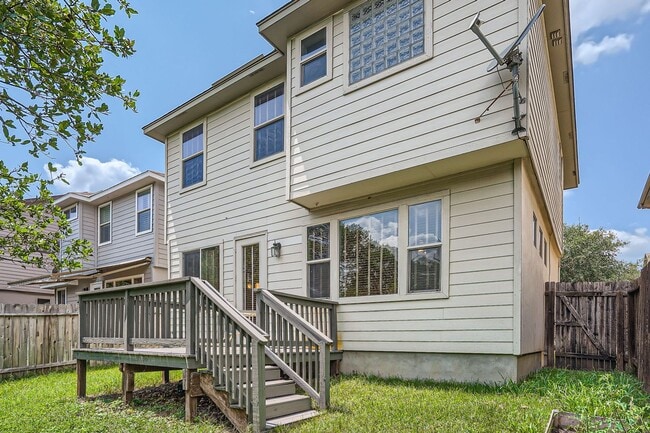 Building Photo - Beautiful home in gated community!!