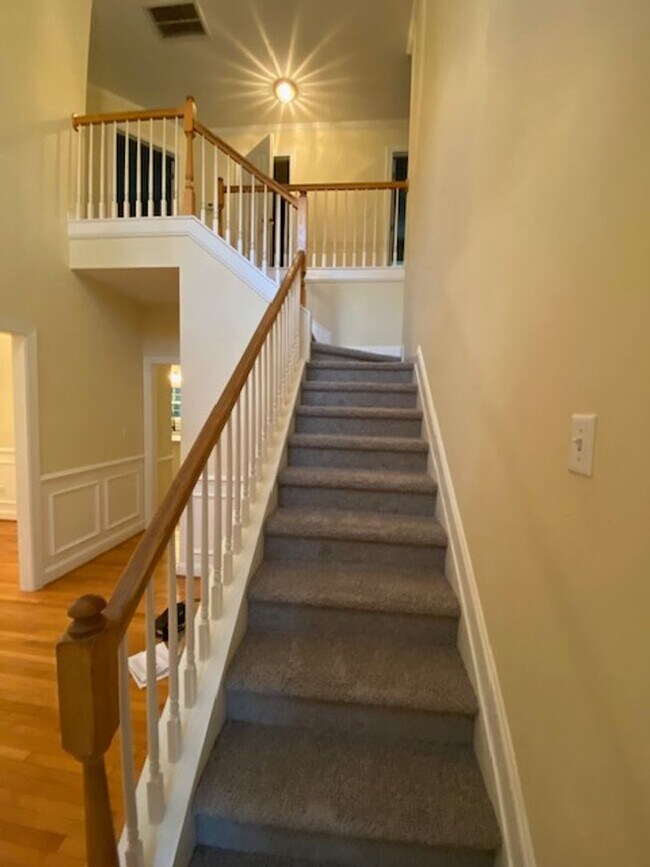 Building Photo - 506 Eagle Pointe Dr