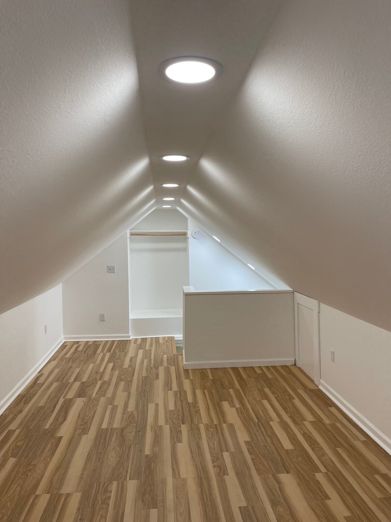 Building Photo - 43 Silopanna Rd