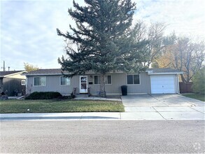 Building Photo - 1813 Fetterman Ave