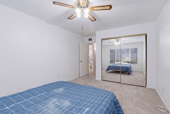 Building Photo - 3074 Tarpon