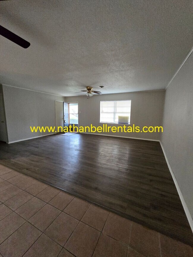 Building Photo - 2485 Cypress Dr