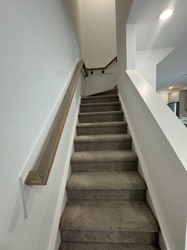 Building Photo - 701 Martin St