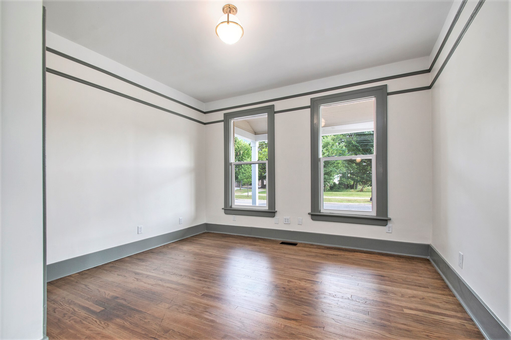 Building Photo - 523 W Marion St