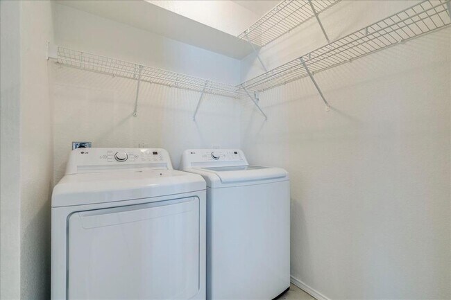 Building Photo - 175 Wetzel