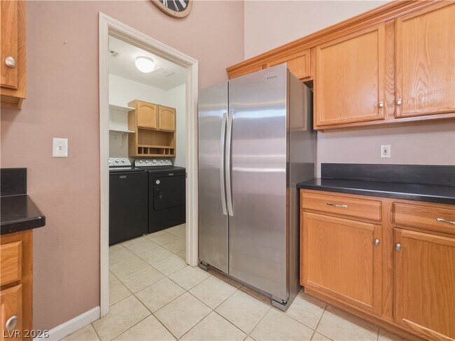 Building Photo - 1037 Blue Lantern Dr