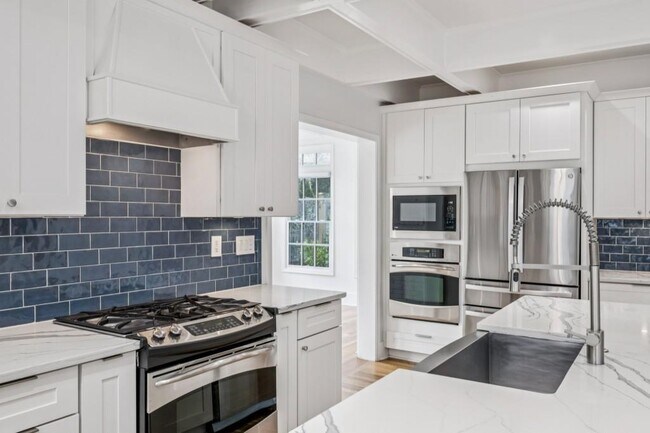 Building Photo - 1189 Reeder Cir NE