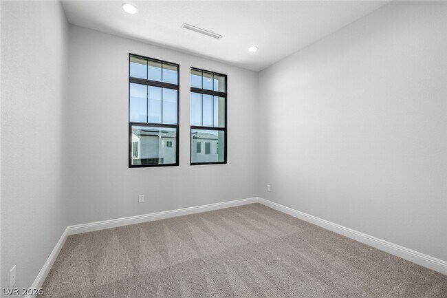 Building Photo - 980 Natural Harmony St