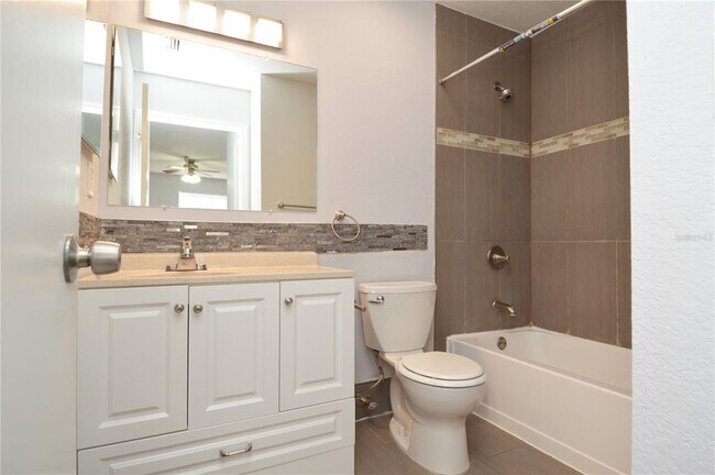 Building Photo - 10265 Gandy Blvd N