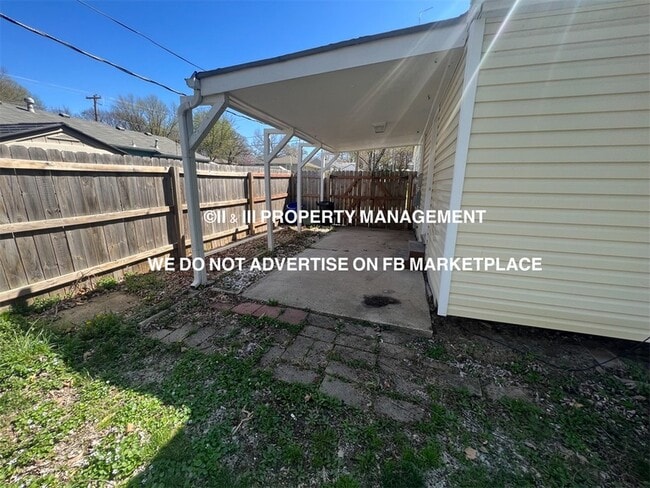 Building Photo - 488 N Neconi Ave