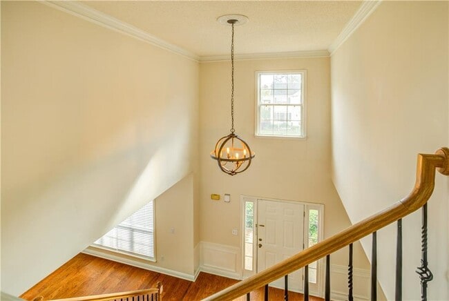 Building Photo - 1060 Lyndhurst Way