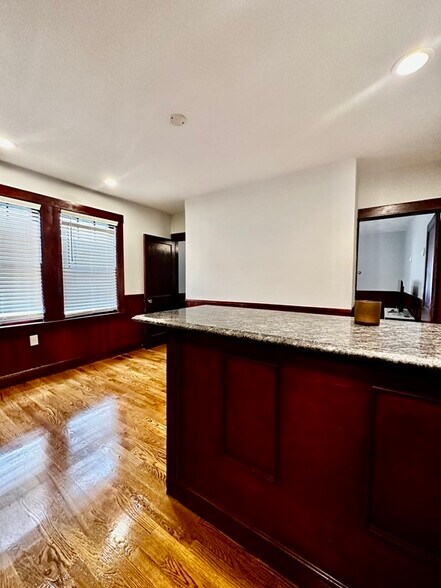 Building Photo - 8 Blakeville St