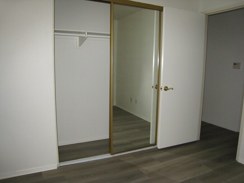 Building Photo - 2616 Cimmaron Ave