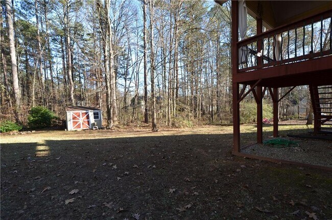 Building Photo - 140 Stewart Dr