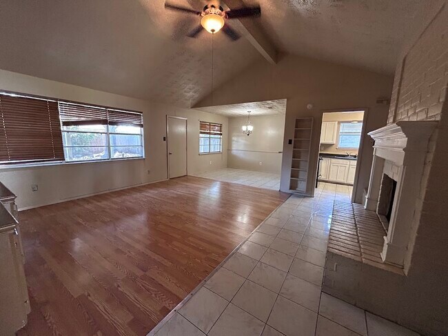 Building Photo - 20322 Beigewood Ln