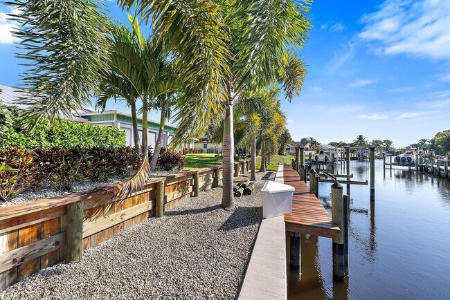 Building Photo - 1260 SW 25th Ln