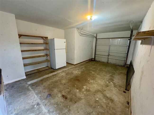 Building Photo - 112 S Mockingbird Ln