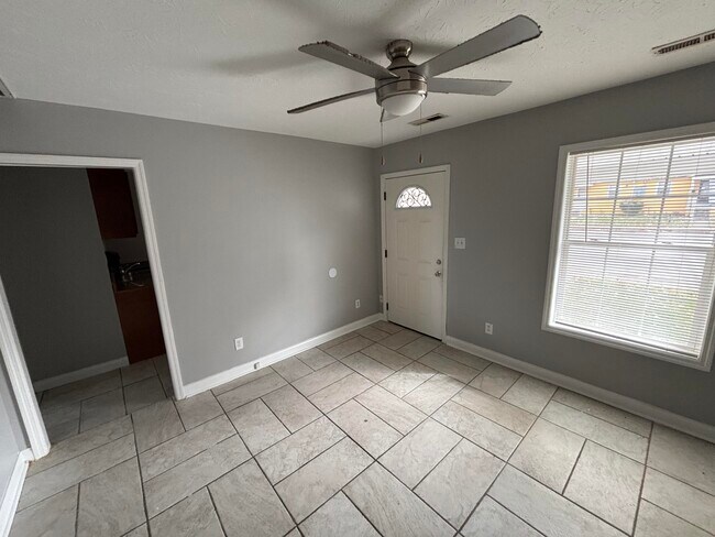 Building Photo - 721 Jackson St